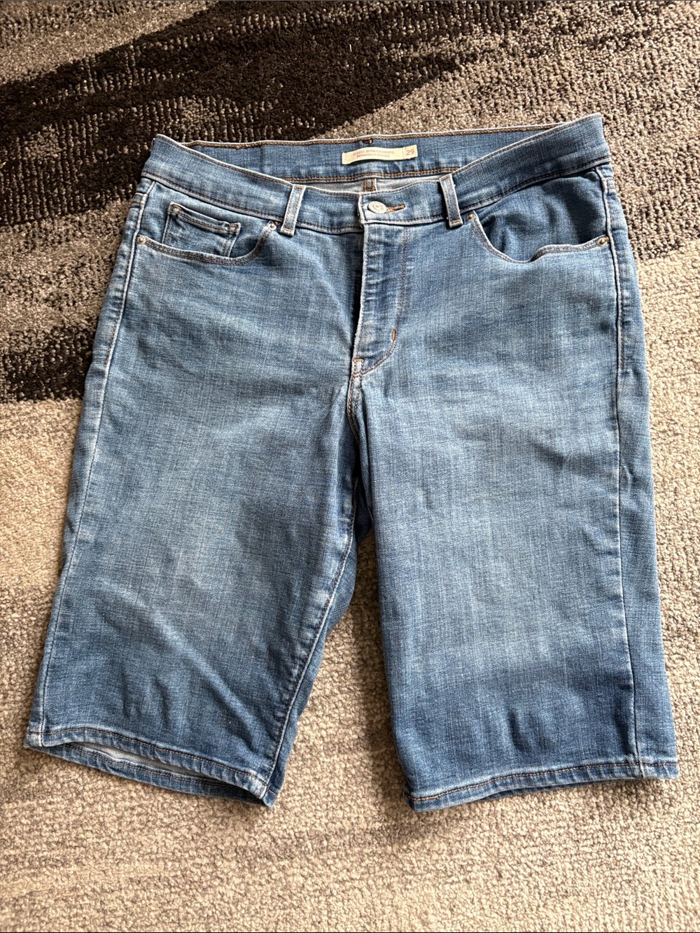 Levi’s Classic Denim Bermuda Shorts - Medium Blue Size 29